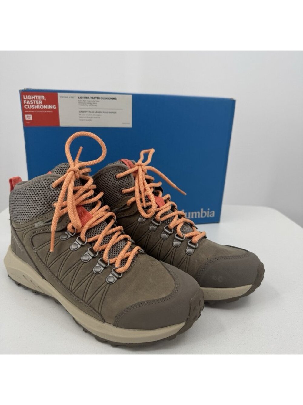 Columbia Women's Trailstorm Crest Mid Waterproof Hikings Boots size 7 Kettle/Pch